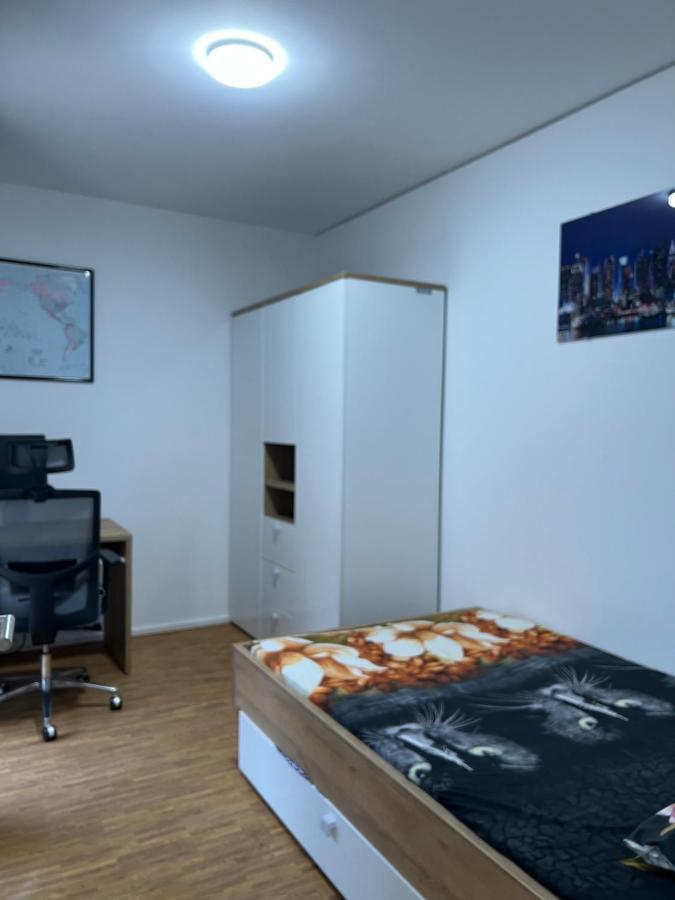 Three Bedroom Apartment In City Centre With A Grand Garden Франкфурт-на-Майне Экстерьер фото